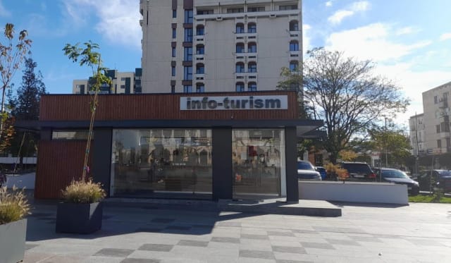 centru info-turism din Piața Dacia, Buzău, promovare obiective locale