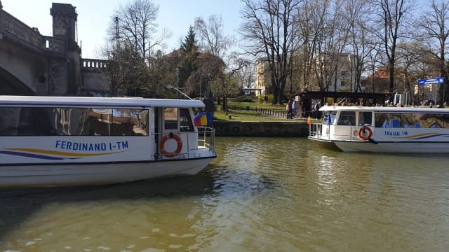 vaporașe pe Canalul Bega în Timișoara