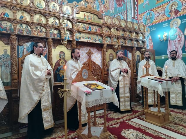 Elevii Seminarului Teologic din Dorohoi au participat la activități liturgice în cadrul „Școala Altfel”