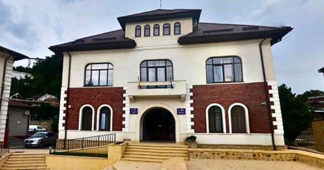 pod peste pârâul Borzoghian în Piatra Neamț