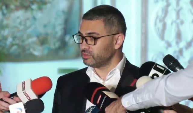 Florin Manole, Ministrul Muncii, în conferință de presă