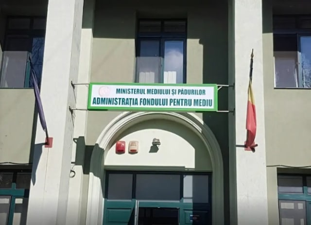 Inspector arestat pentru mită