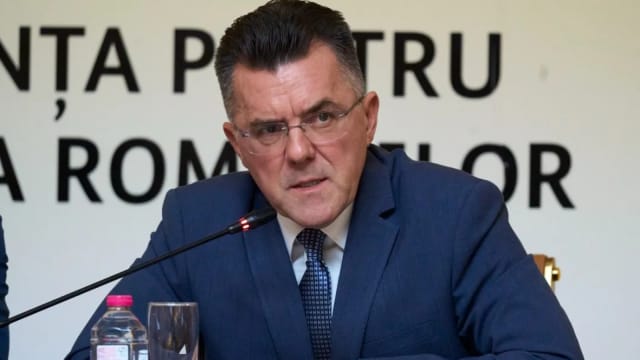 Dan Dungaciu discutând despre mișcările suveraniste
