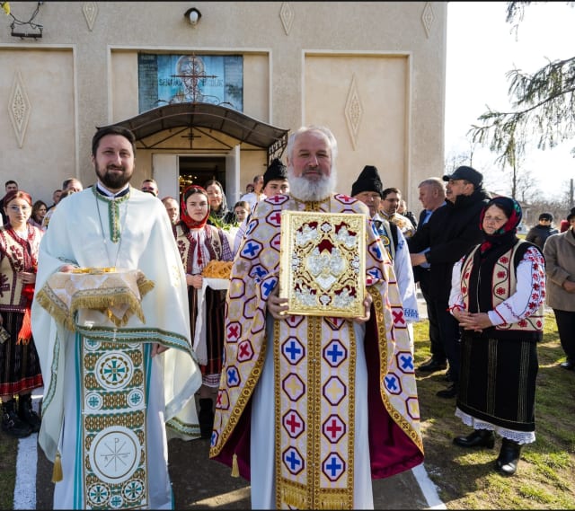 Episcop Ignatie oficiind slujba la Biserica Sfântul Dumitru