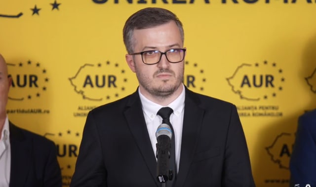 Ștefan Avrămescu la o conferință de presă