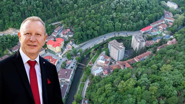 Băile Herculane, clădiri istorice