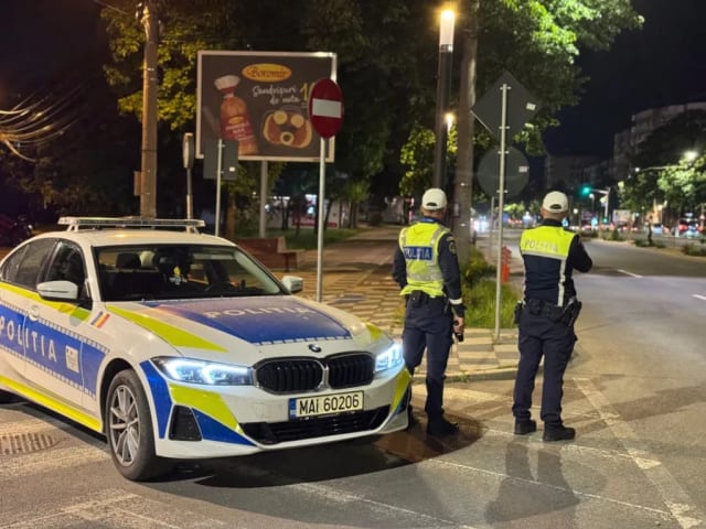 Polițiști rețin un bărbat pentru conducere fără permis