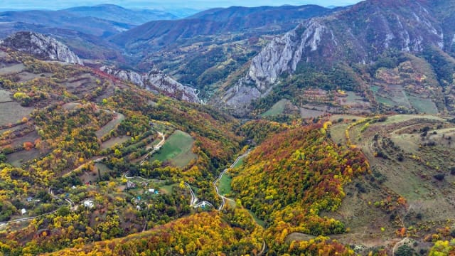 drum montan în Munții Trascău