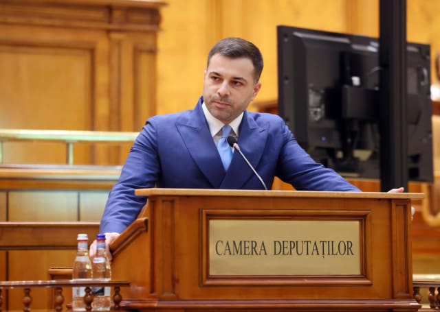 Ștefan-Ovidiu Popa a deblocat proiecte și a anunțat anularea ordinului USR pentru închiderea drumurilor