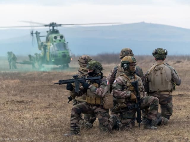 Polițiști în exercițiu de pregătire în Polonia