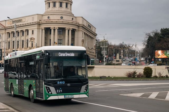 autobuz nou CTP Iași în trafic urban