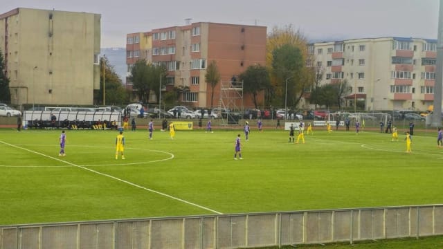 Daniel Sandu în acțiune pe terenul de fotbal