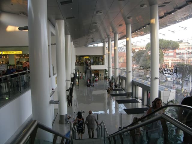 Aeroport Napoli închis pentru lucrări
