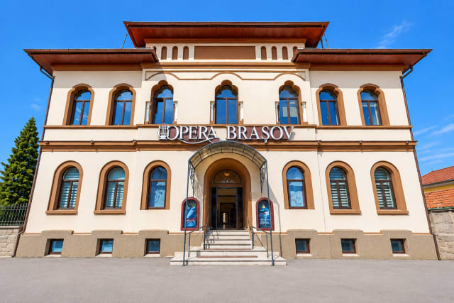 Opera Brașov, clădire emblematică