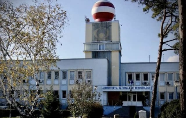 vreme rece și ninsoare la munte