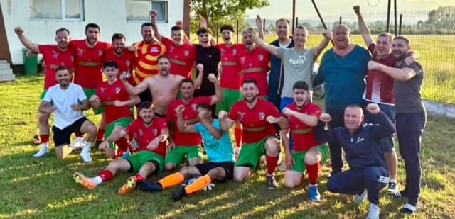 Meci de fotbal Oltețul Alunu Galicea