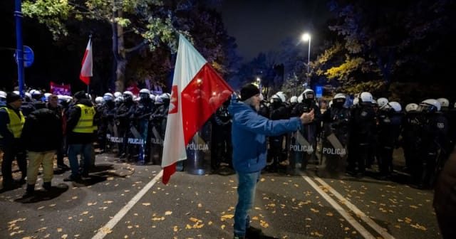 Ambasadori Polonia demisii criză politică