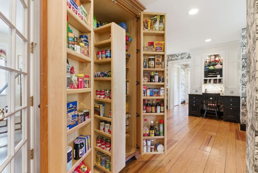 Built in pantry