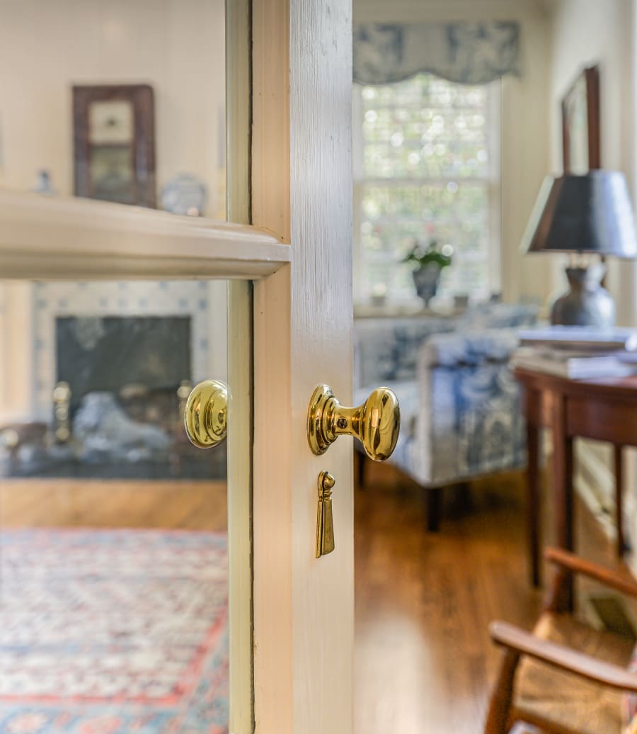 Door to sitting room