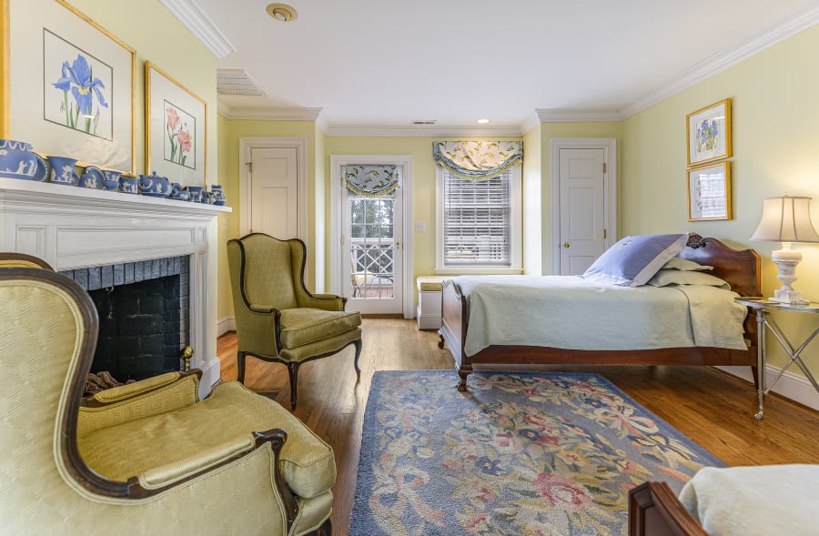 Yellow bedroom suite