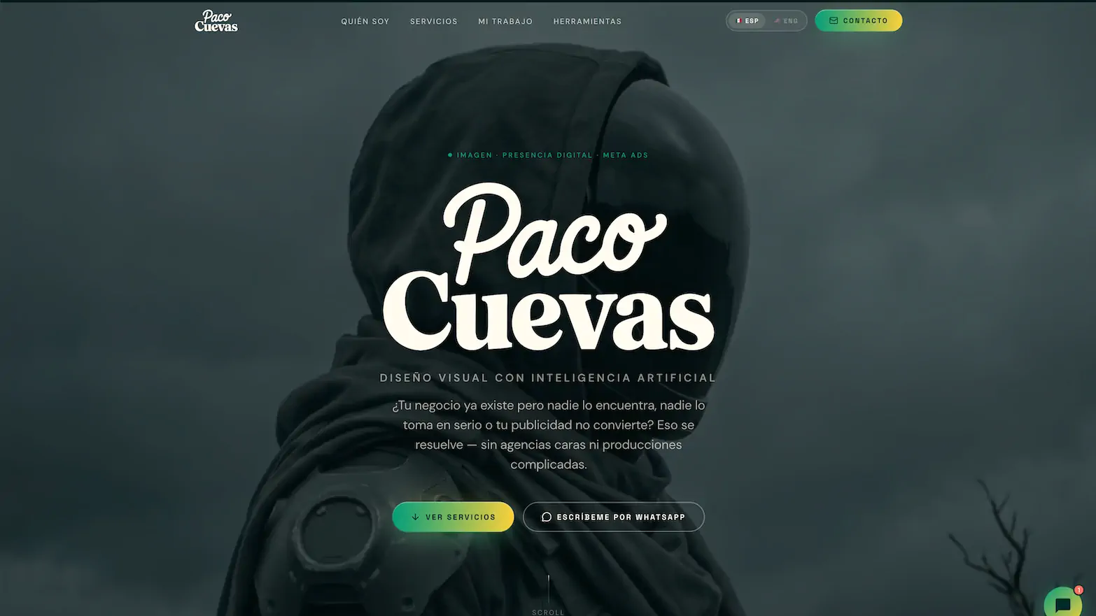 Vista del sitio pacocuevasia.com — diseño cinematográfico con identidad visual propia