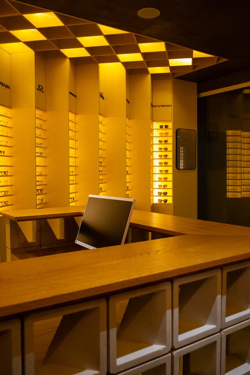 Lenteojitos 2.0 — concepto retail de alta gama