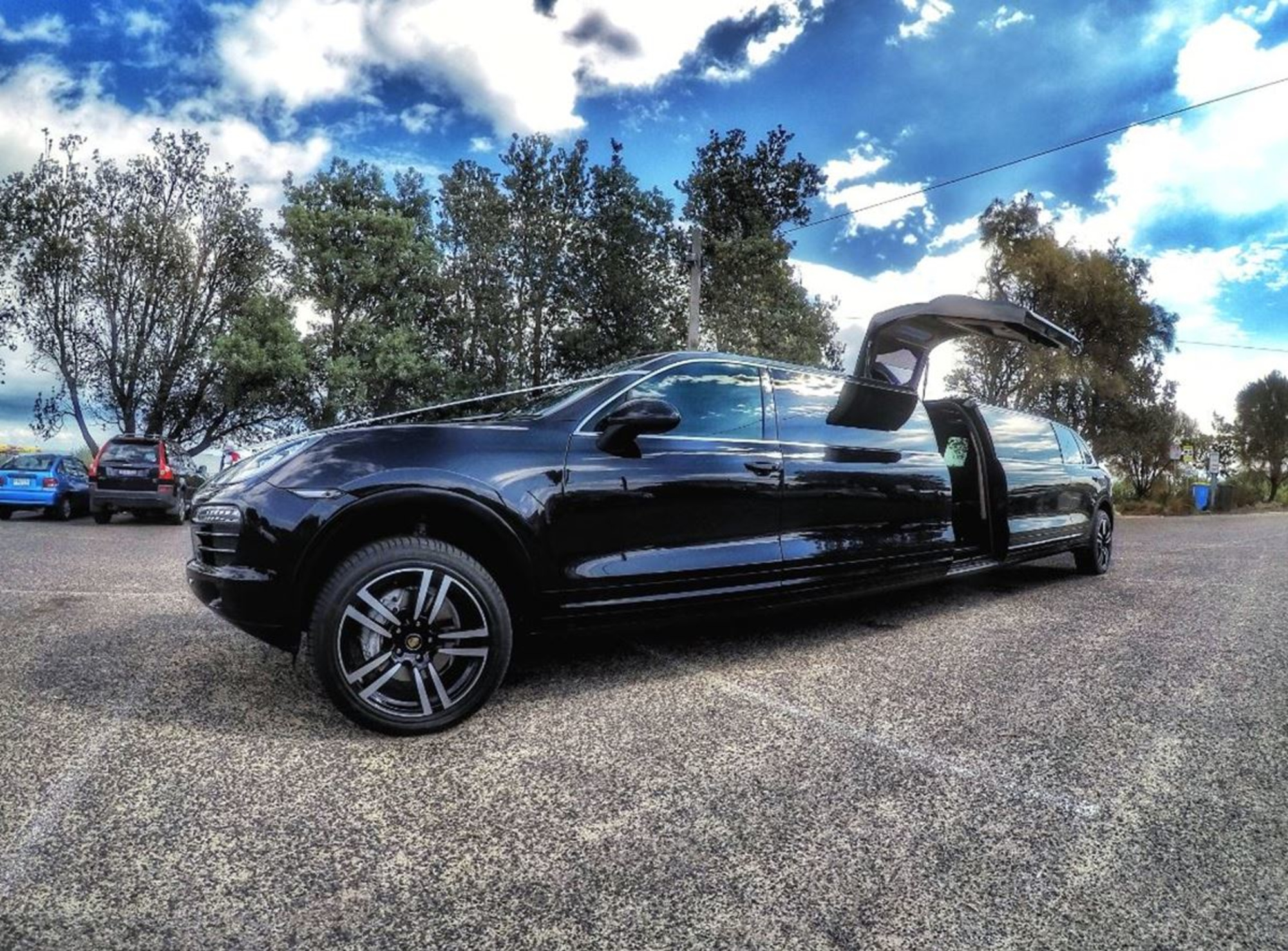 Hummer Limousines gallery image 16