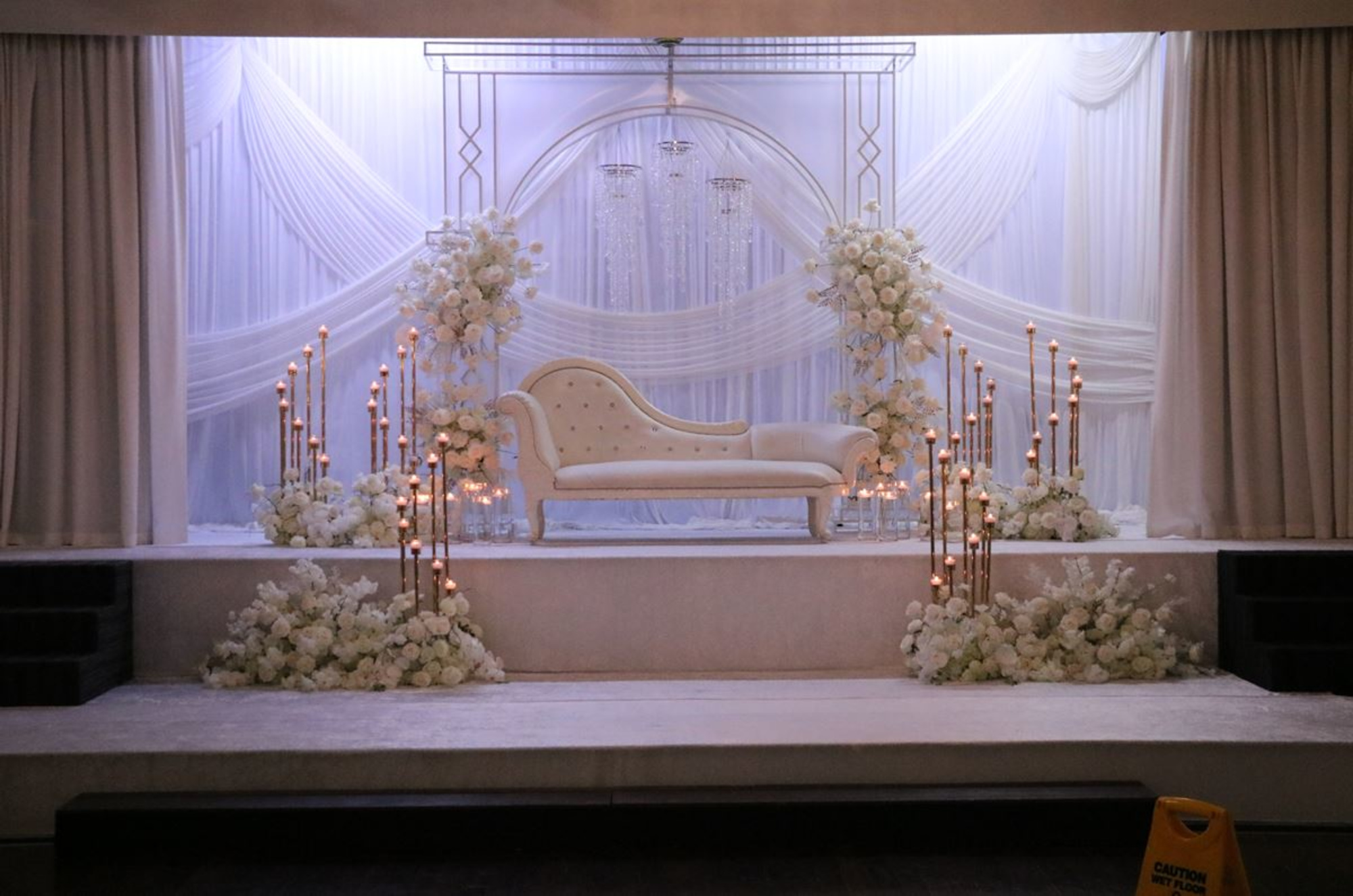 The Grand Ballroom gallery image 24