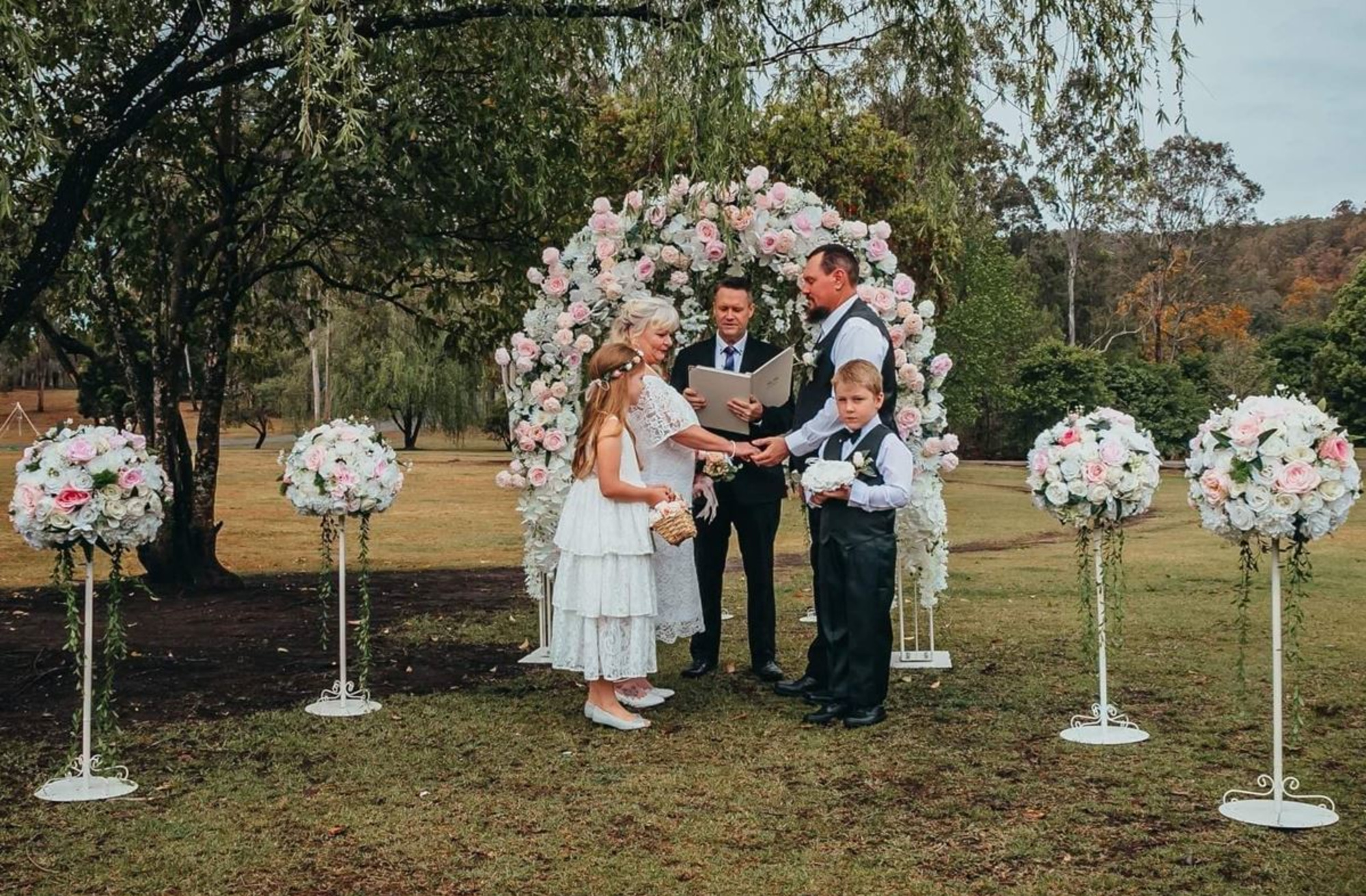 Mark Reynolds MR Celebrant gallery image 8