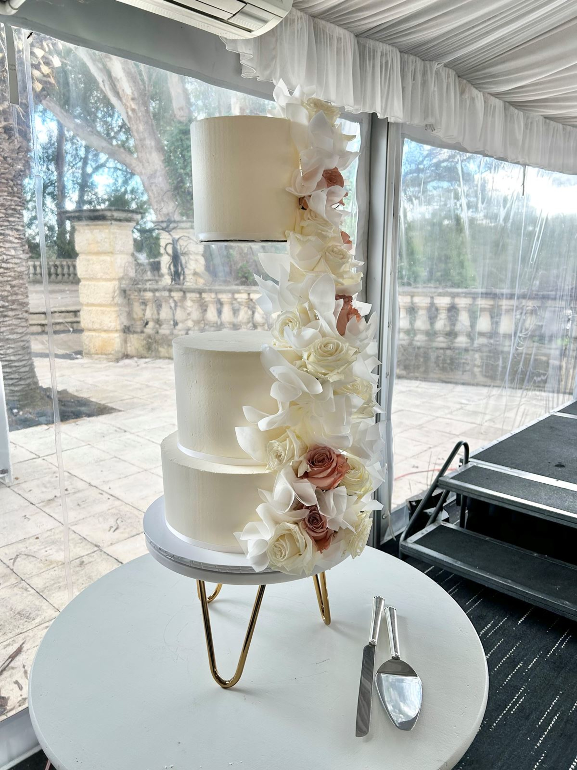 Robyn's Creative Cakes gallery image 18