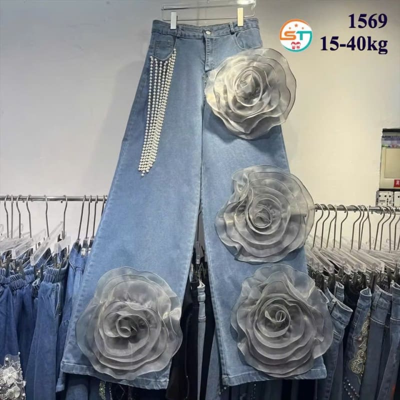 Oversized Rose Wide-Leg Jeans