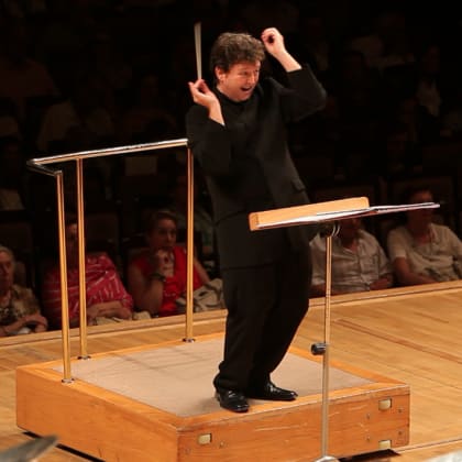 Dirigiendo la JONDE, Auditorio Nacional de Madrid
