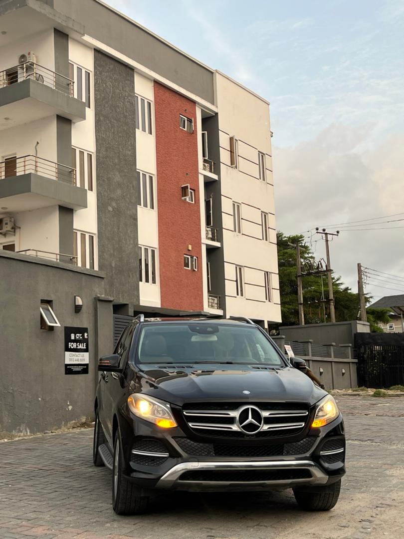 Mercedes Benz