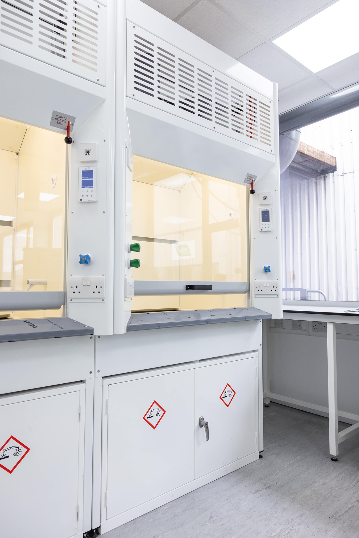 K8 Ducted Fume Cupboards