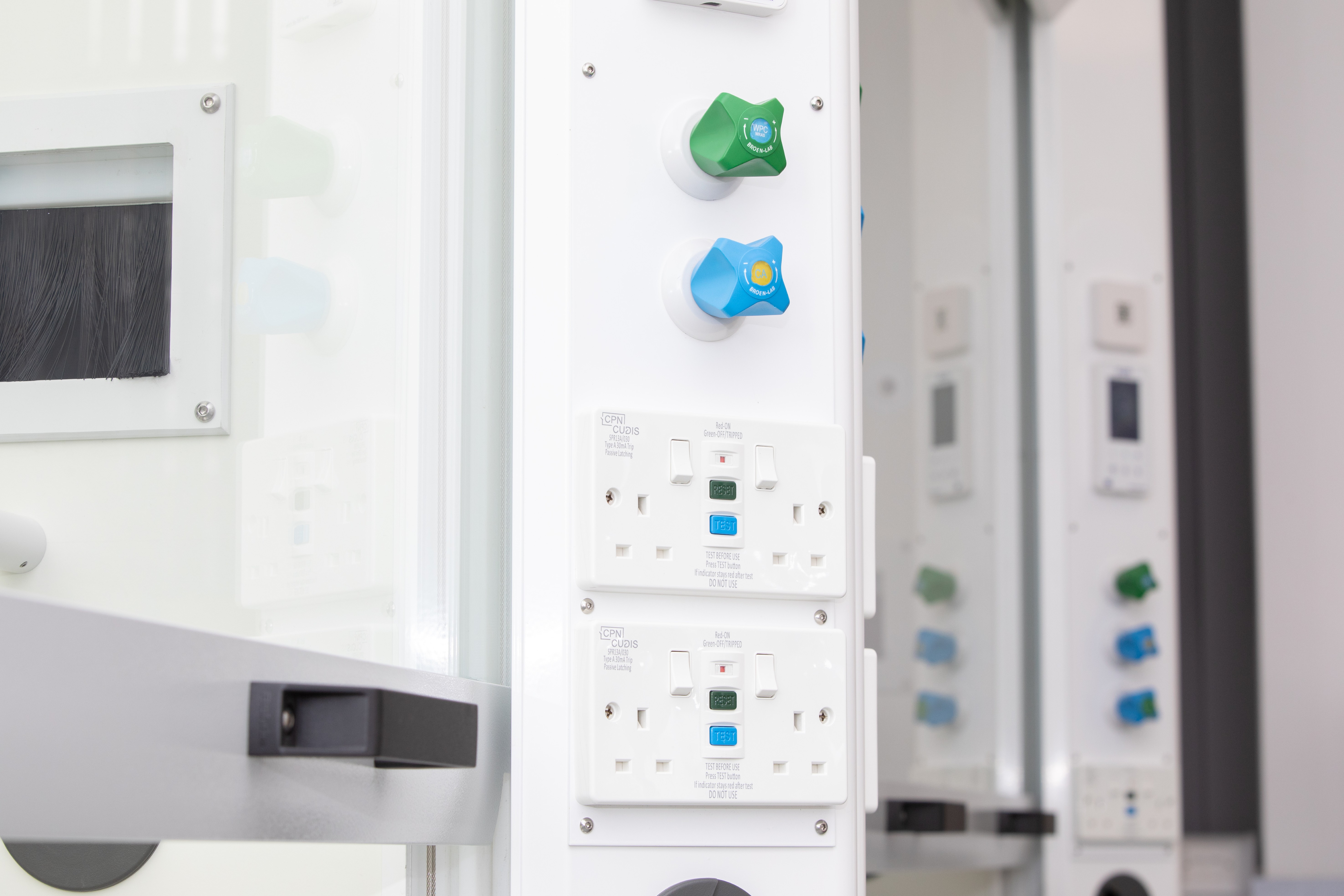 Broen-lab and TEL Controls