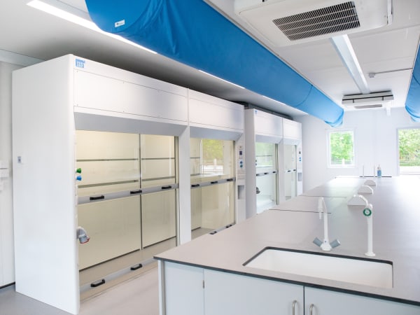 4m Double Fronted Fume Cupboard