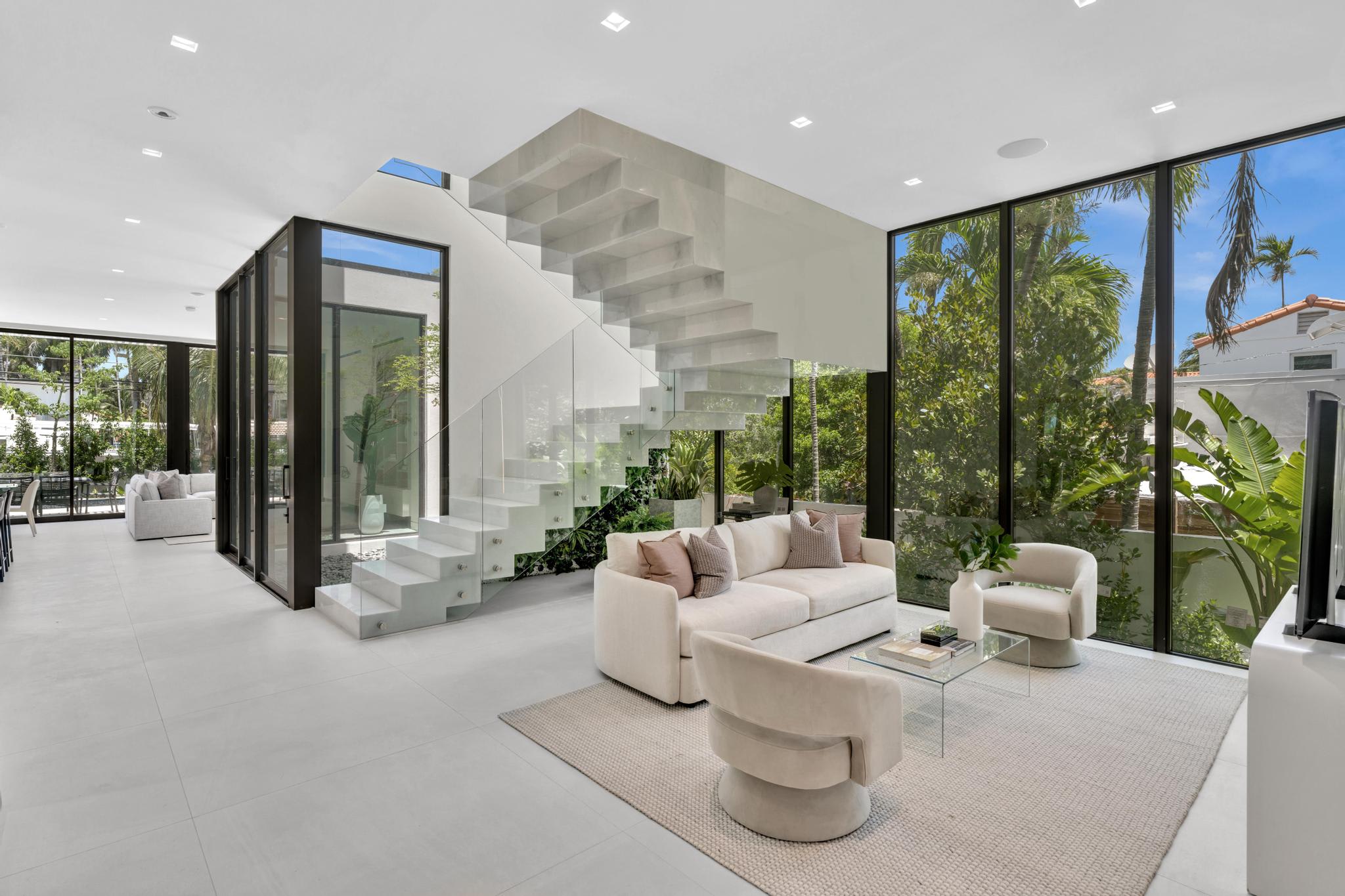 Sheridan modern residence - Image 1