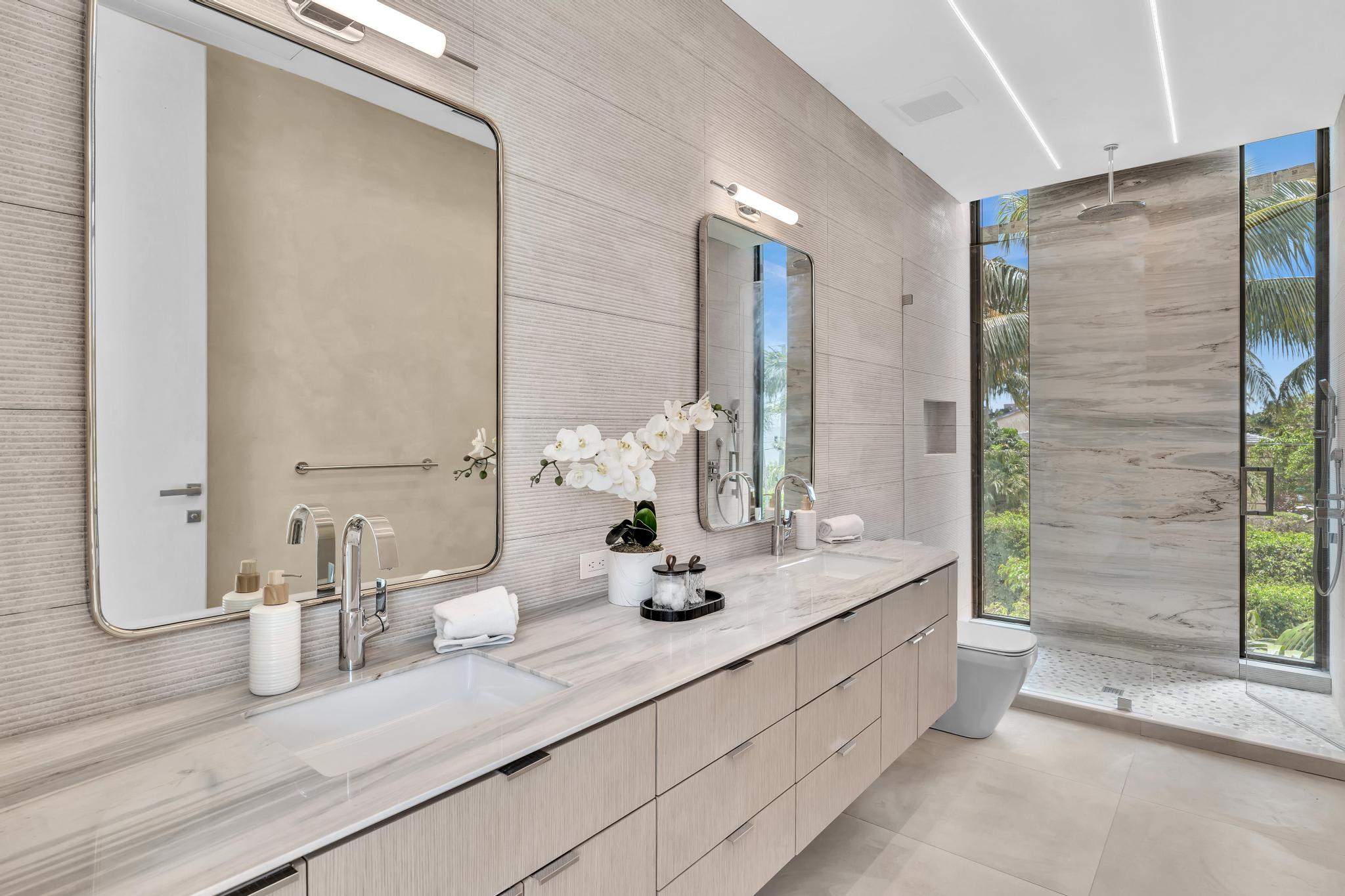 Sheridan modern residence - Image 2