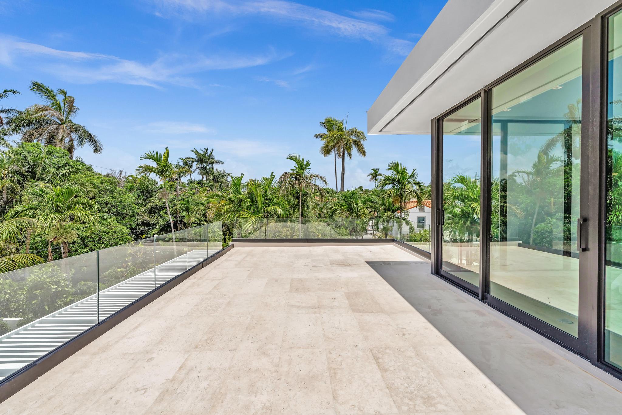 Sheridan modern residence - Image 4