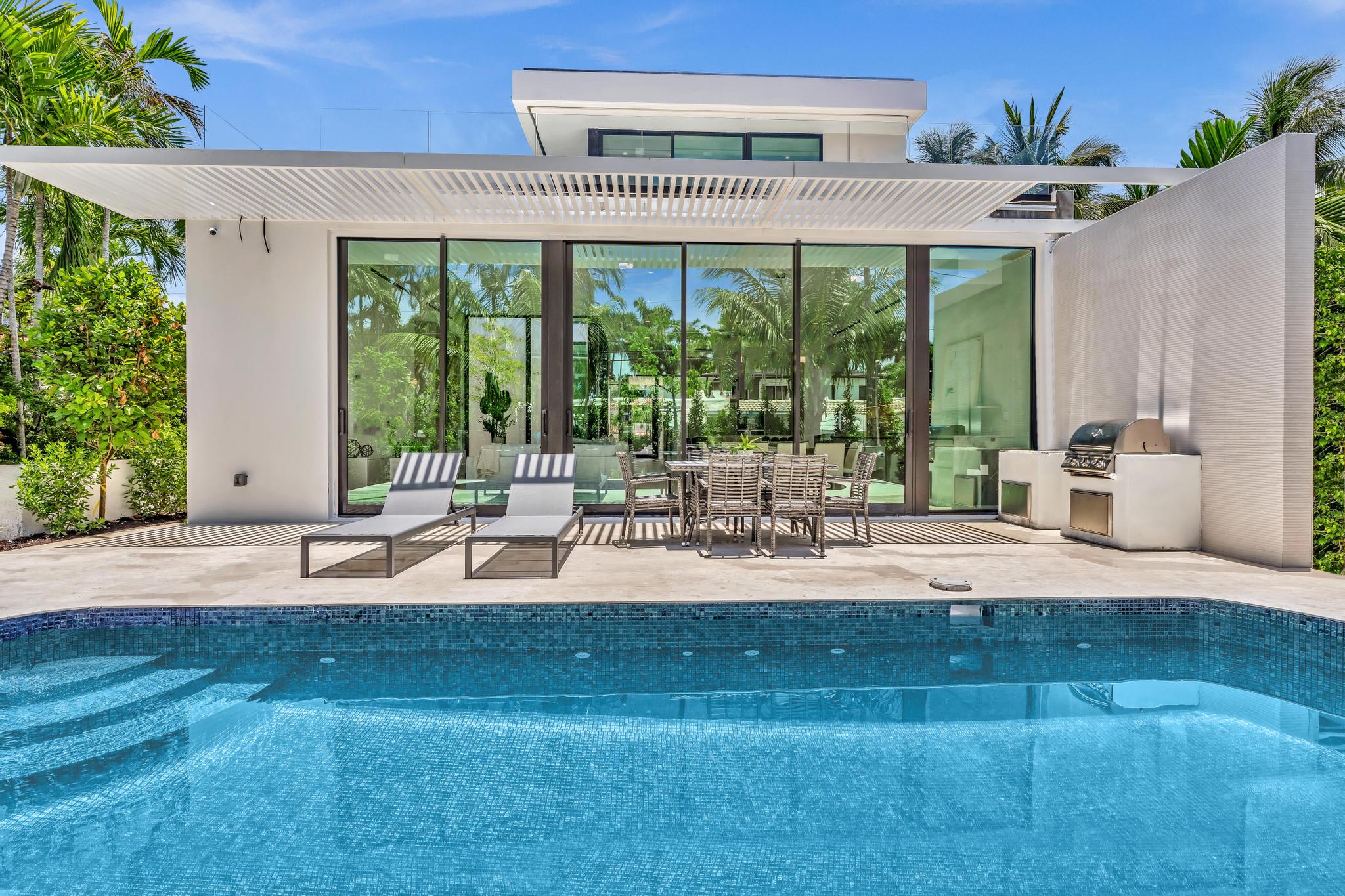 Sheridan modern residence - Image 7