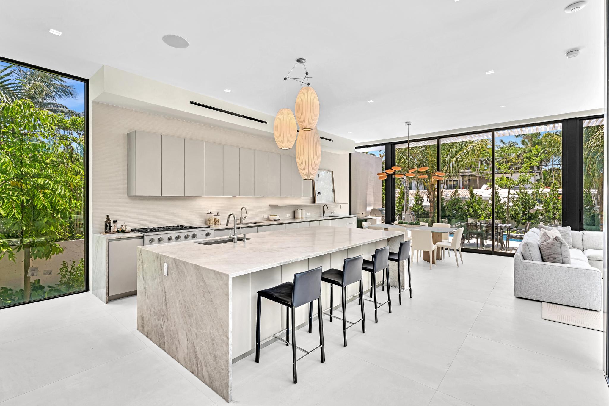 Sheridan modern residence - Image 12