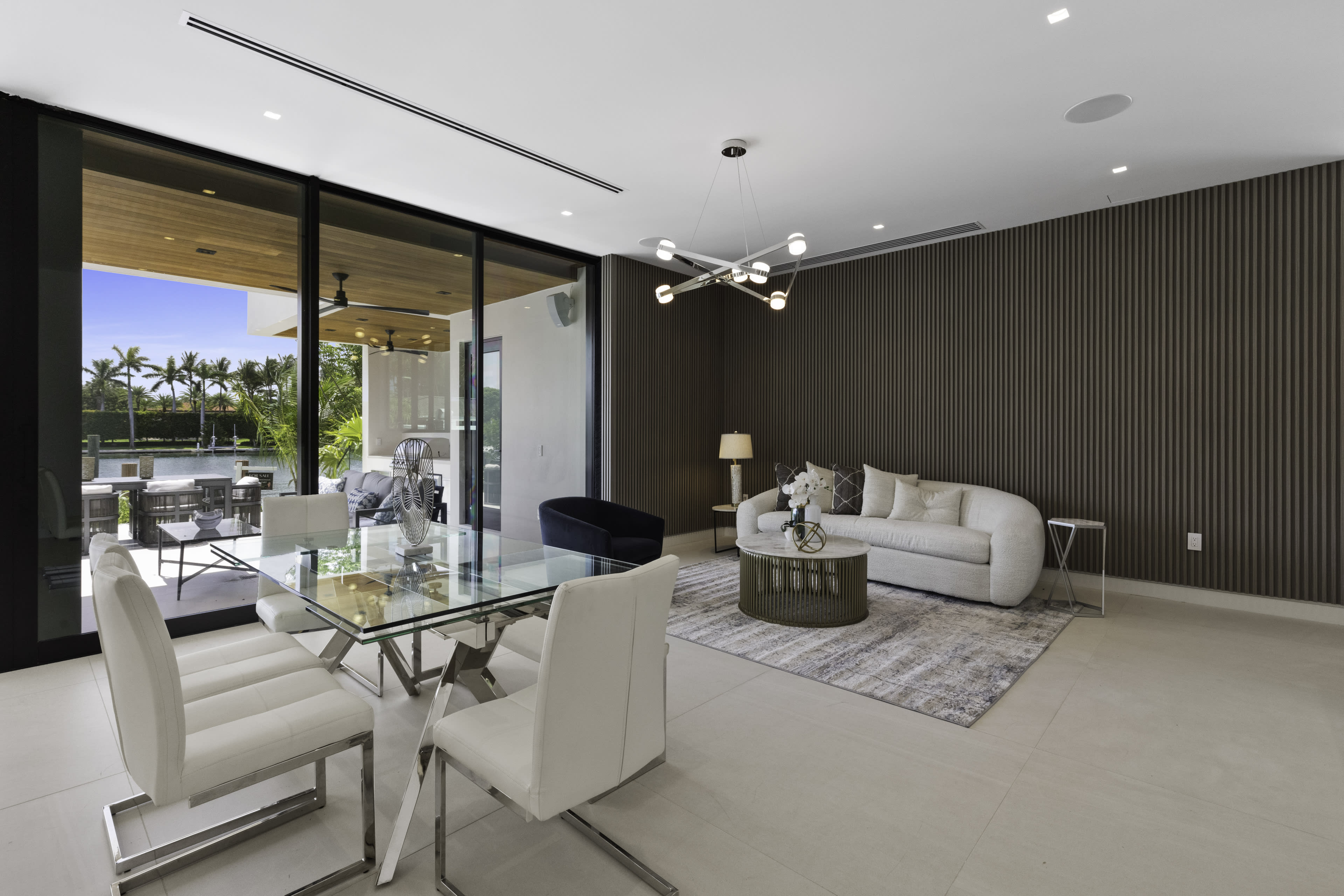 Waterfront Luxury state - Image 50