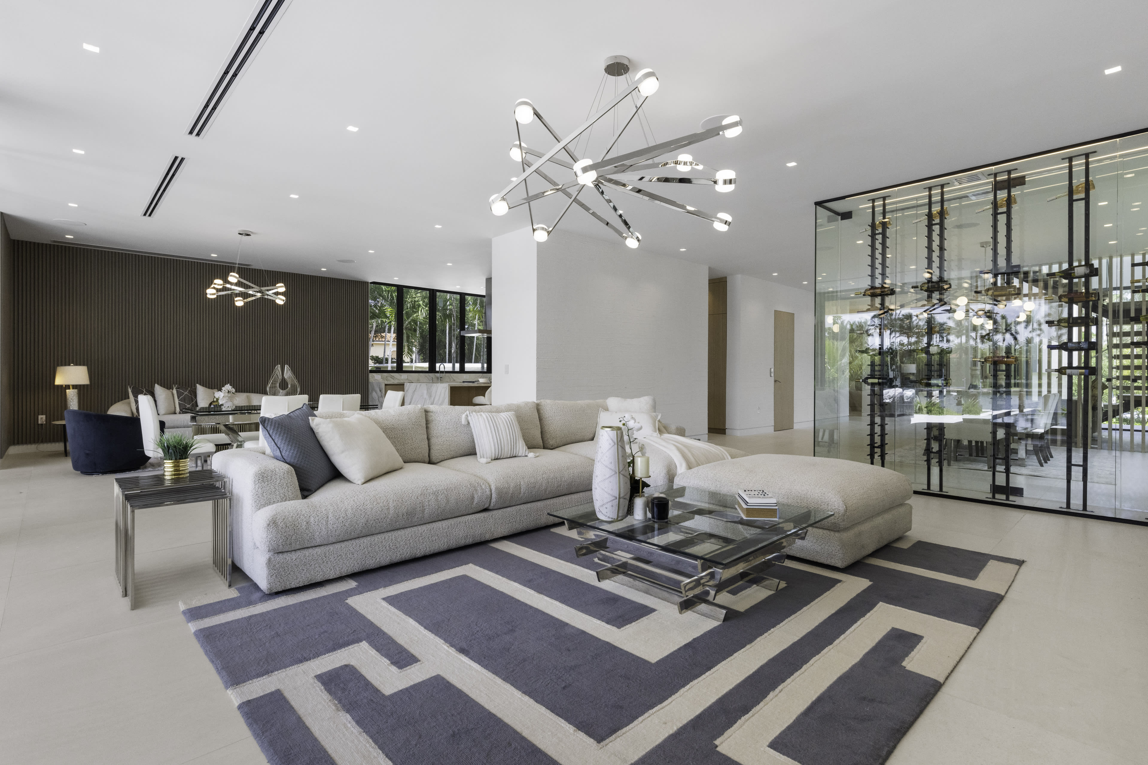 Waterfront Luxury state - Image 52