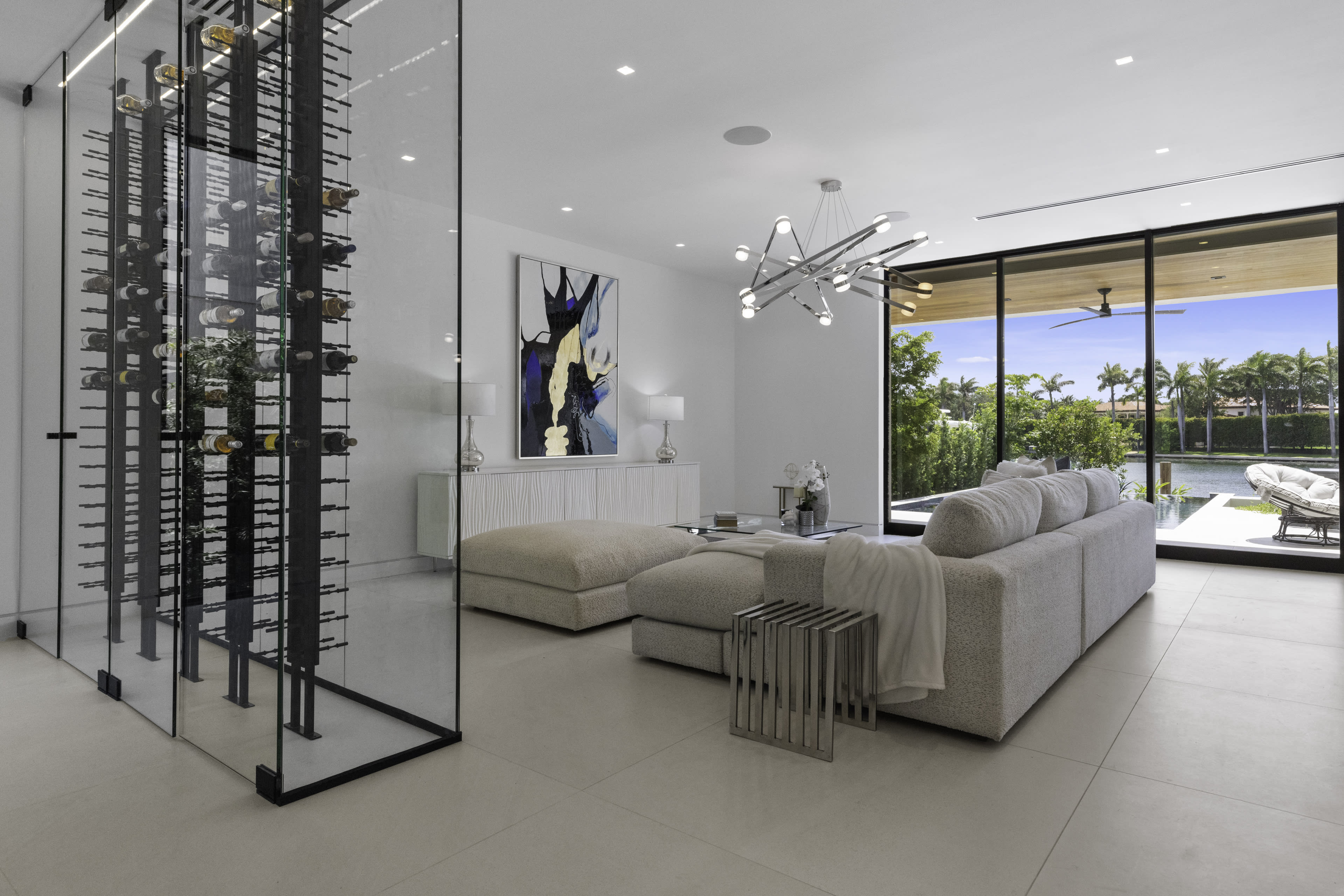 Waterfront Luxury state - Image 54