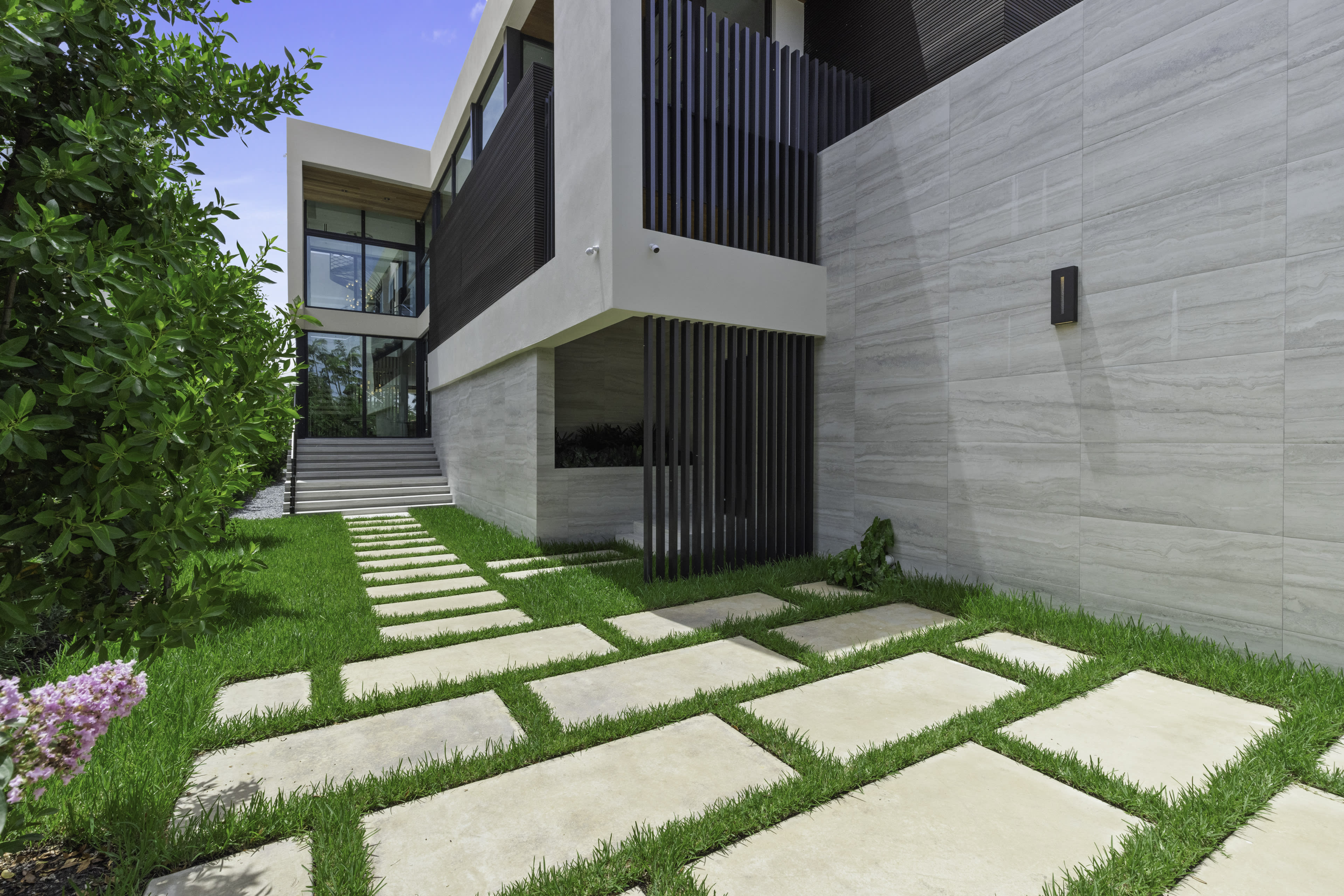Waterfront Luxury state - Image 59