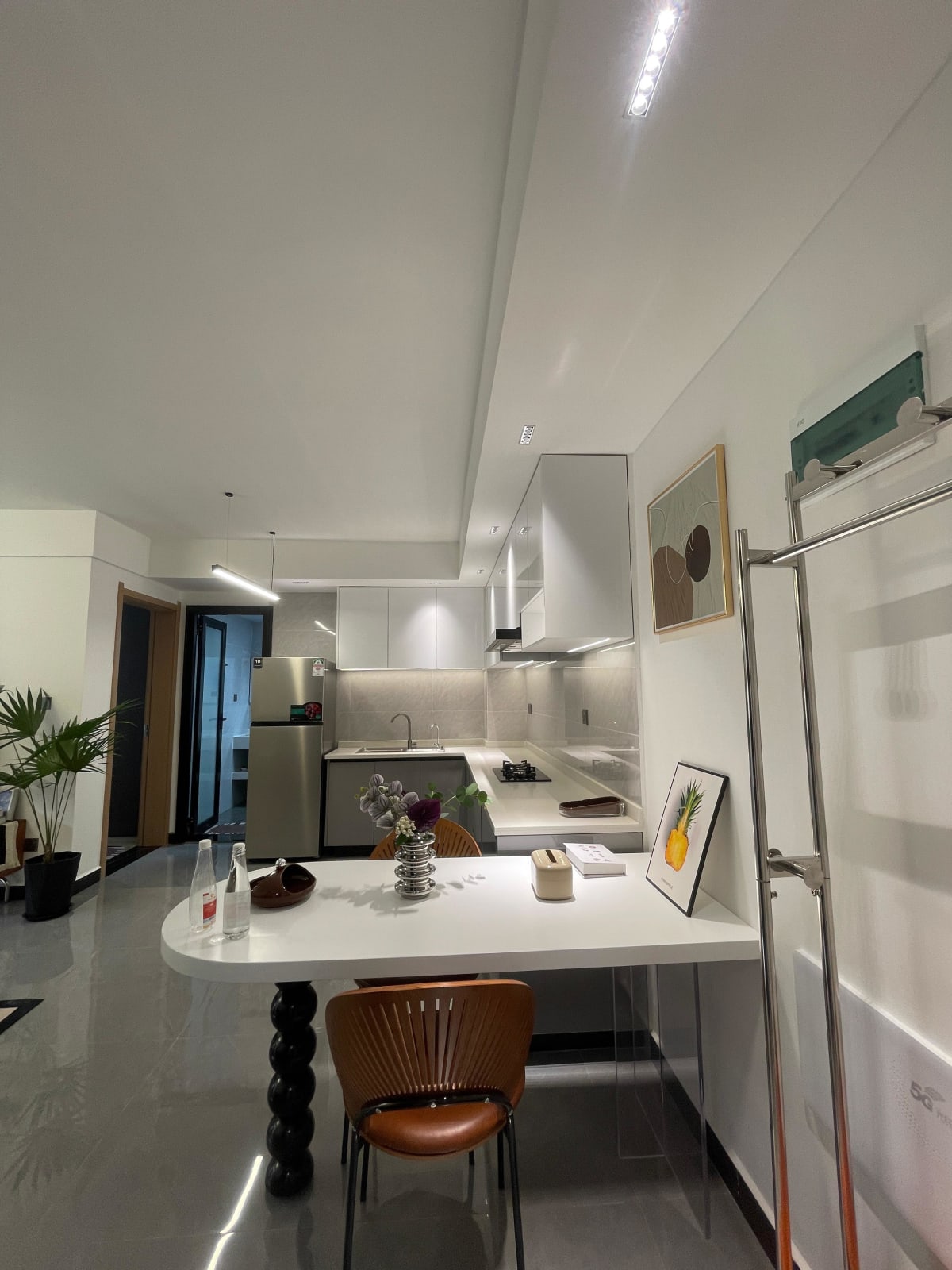 Dining + kitchen