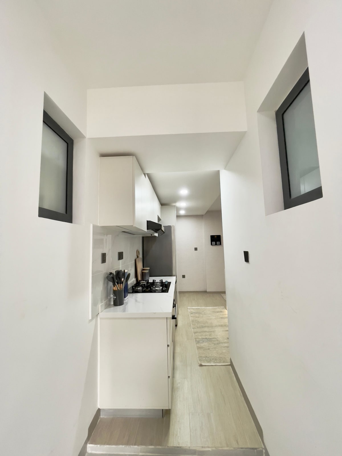 semi-closed kitchen