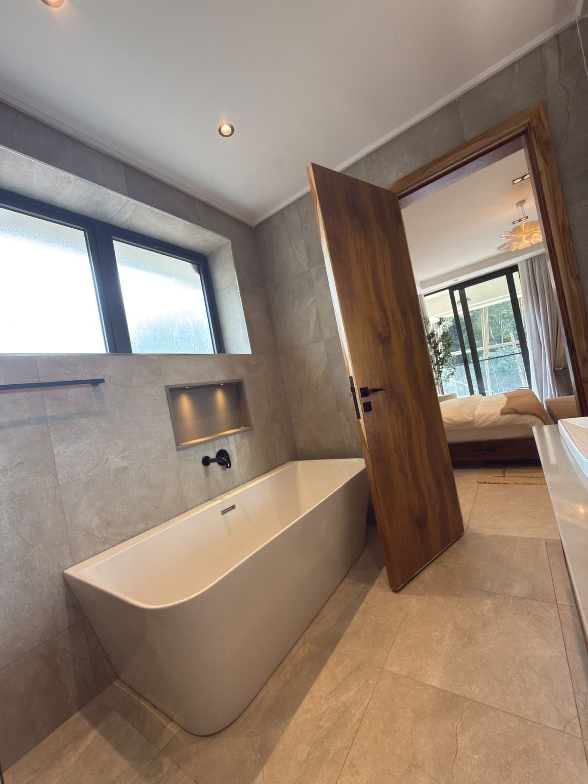 Bathtub