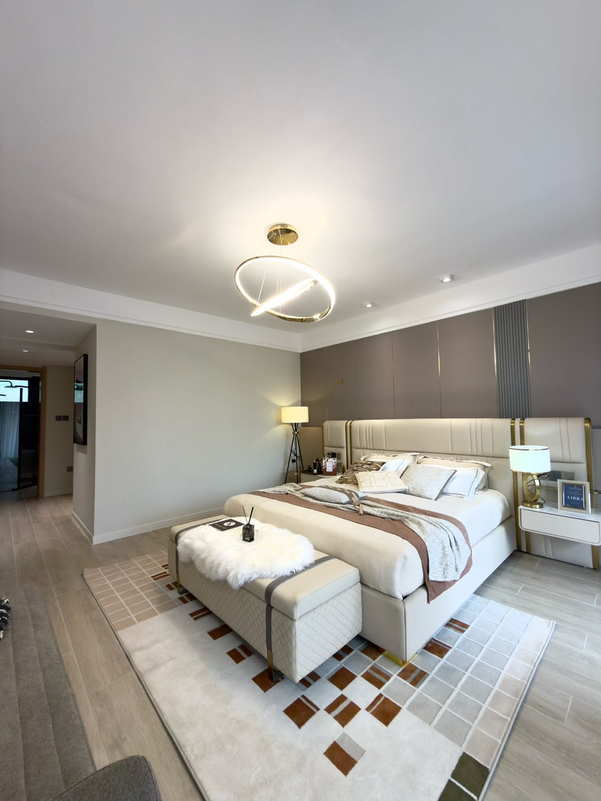 Master bedroom 