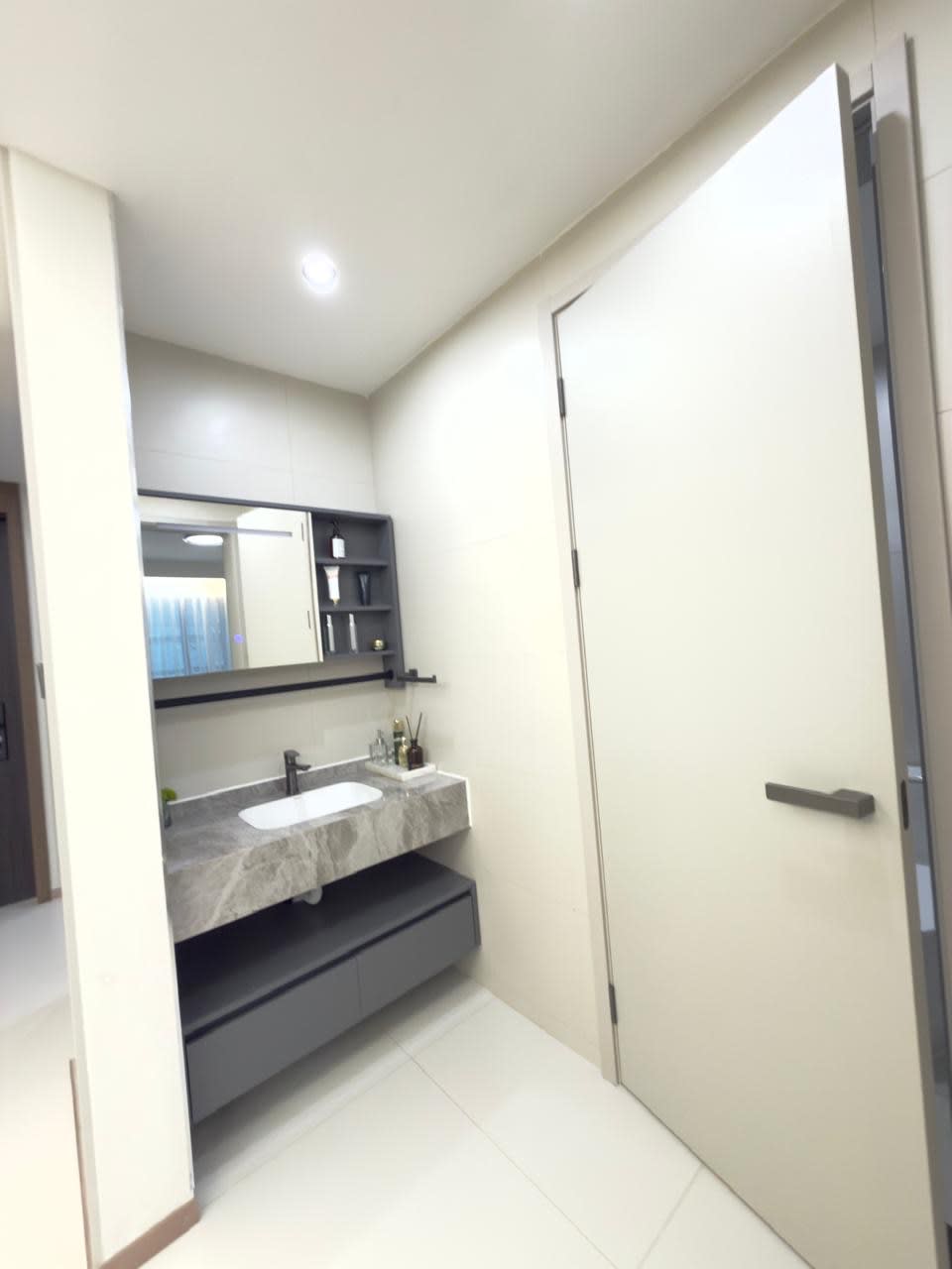 Vanity area 